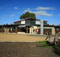 Swansea Backpackers - Accommodation Cairns
