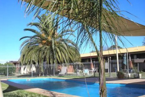 Walkabout Motel - Accommodation Cairns 5