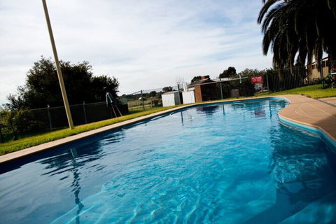 Walkabout Motel - Accommodation Cairns 4
