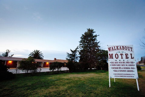 Walkabout Motel - Accommodation Cairns 2
