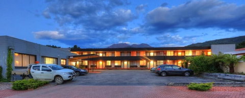 Queenstown Motor Lodge - Accommodation Cairns 1