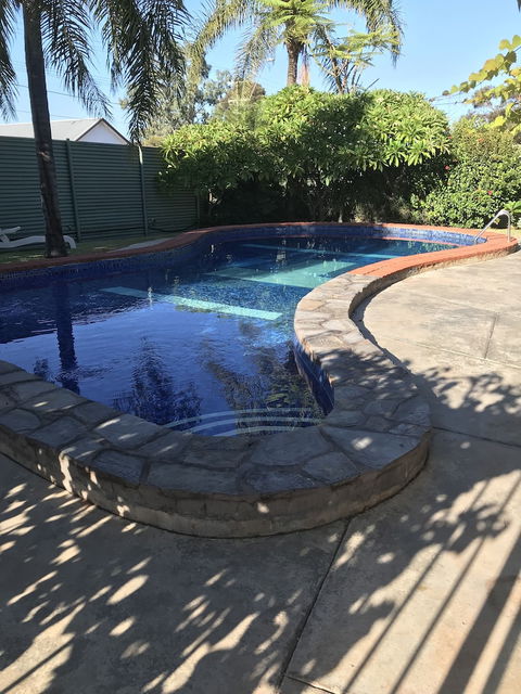 Travelway Motel - Accommodation Cairns 0