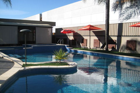 Sandors Motor Inn - Accommodation Cairns 1