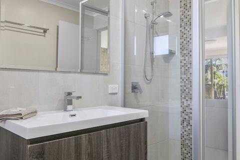 Lakeside Holiday Apartments Merimbula - Accommodation Cairns 6