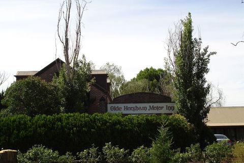 Olde Horsham Motor Inn - Accommodation Cairns 1