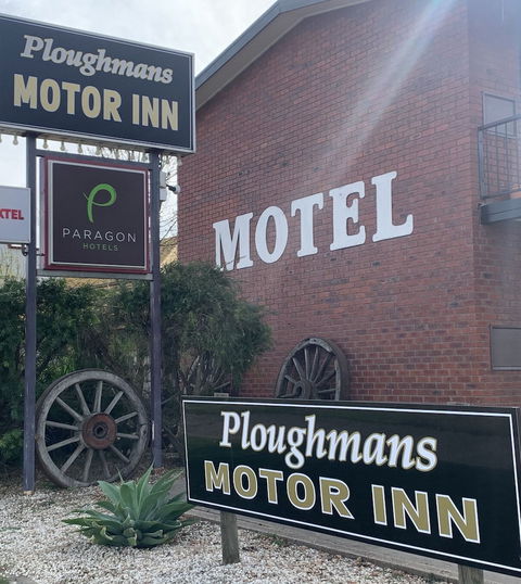 Ploughmans Motor Inn - Accommodation Cairns 1
