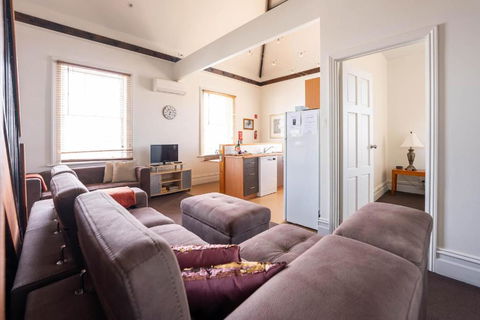 Raffless - Accommodation Cairns 5