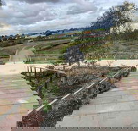 5br Luxury House 20 Min To Cbd Spacious Living