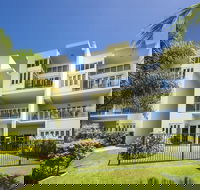Beachside Apartment 10 - Accommodation Cairns