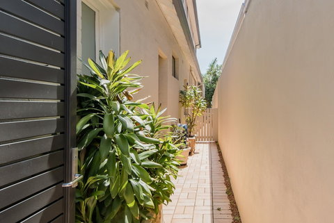 The Palm House Bondi - Accommodation Cairns 0