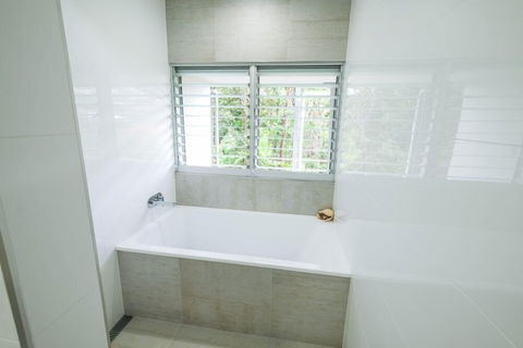Bellevue Airlie Beach - Accommodation Cairns 3