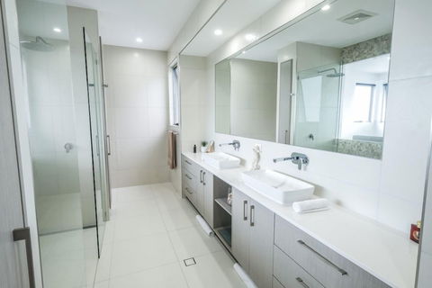 Bellevue Airlie Beach - Accommodation Cairns 2