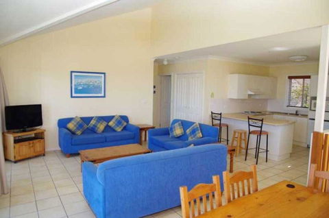 Breakers 1 13 East Street - Accommodation Cairns 3