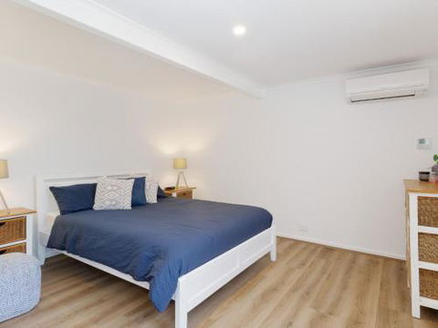 The Norburn 3 Norburn Avenue Aircon Boat Parking Close To Water & Clubs - Accommodation Cairns 2