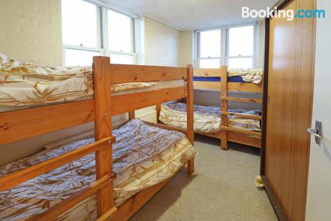 Beehive 9 - Accommodation Cairns 4