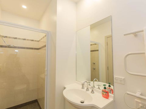 Banjos Way 1 / 23 Banjo Patterson Crescent - Accommodation Cairns 4