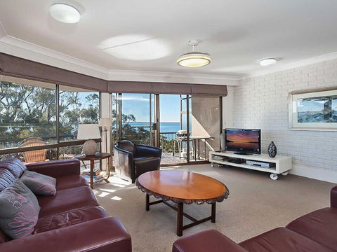 6 Skyline 12 Thurlow Avenue Foxtel & Aircon - Accommodation Cairns 5
