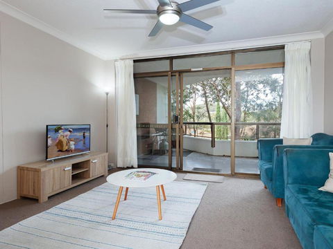 14 The Commodore 9 11 Donald Street Unit In The Heart Of Town With Views & WIFI - Accommodation Cairns 2
