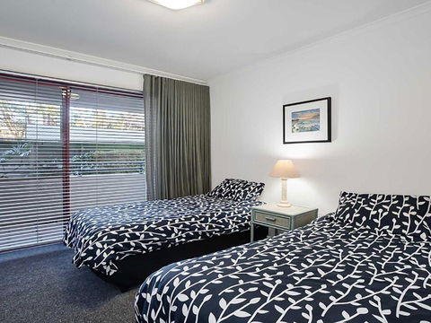 13 Le Vogue 16 Magnus Street Close To The Marina & Beautiful Views Of Nelson Bay Marina - Accommodation Cairns 3