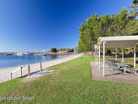 11 Bayview Apartment 42 Stockton Street Right In The CBD Of Nelson Bay With Water Views - Accommodation Cairns 2
