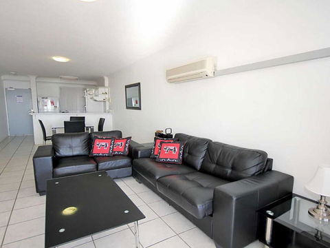 9 Nelson Towers 71a Victoria Parade Unit In The Heart Of Nelson Bay With Water Views - Accommodation Cairns 2