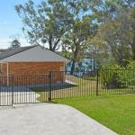 Wanda Magic 19 Randall Drive Beautiful Water Front House - Accommodation Cairns 0