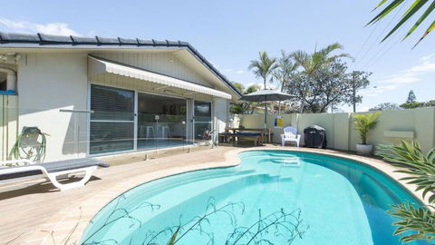 Barefoot In Lennox WiFi Foxtel Pool - Accommodation Cairns 5