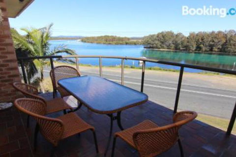 Braemar 7 On The Lake! - Accommodation Cairns 0