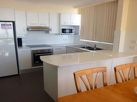 Beachpoint 403 On The Beach! - Accommodation Cairns 5