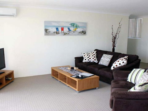 Beachpoint 403 On The Beach! - Accommodation Cairns 1