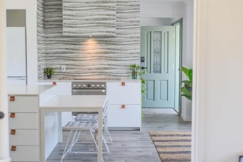 Kawana Waters QLD Accommodation Cairns