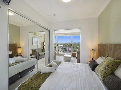 Hinterland Luxury 1 Bedroom Hinterland View Apt - Accommodation Cairns 4