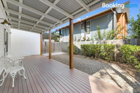 Mudjimba Island Beach House - Accommodation Cairns 5