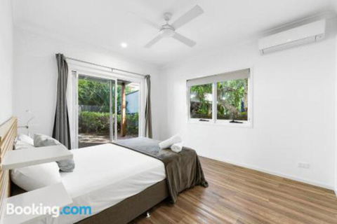 Mudjimba Island Beach House - Accommodation Cairns 4