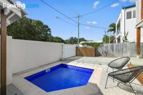 Mudjimba Island Beach House - Accommodation Cairns 1