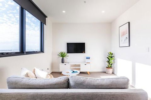 Boutique Apartment In Highly Sought After Arena - Accommodation Cairns 2