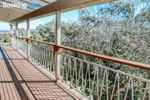 Banksia Beach House - Accommodation Cairns 3
