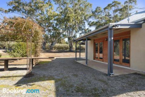 Mosss Place - Accommodation Cairns 2