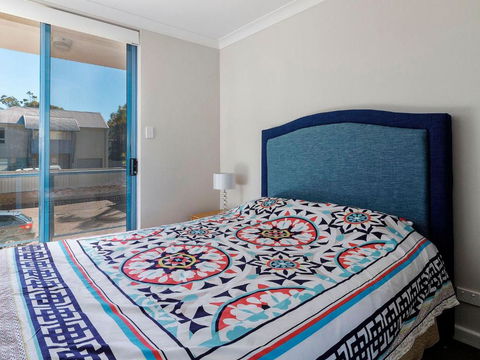 Across The Road From The Beach! - Accommodation Cairns 3