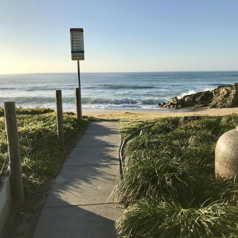 Beachfront By The CC Family Friendly Plunge Pool Steps To The Beach - Accommodation Cairns 2
