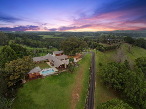 A PERFECT STAY Serene Myocum - Accommodation Cairns 1