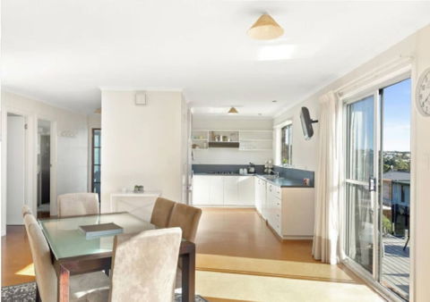 Seaside Serenity 1 - Accommodation Cairns 3