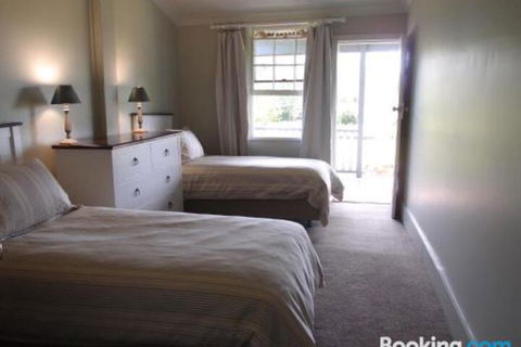 Old Schoolmasters Cottage On The Barrington River - Accommodation Cairns 6