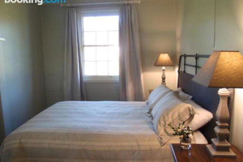 Old Schoolmasters Cottage On The Barrington River - Accommodation Cairns 3