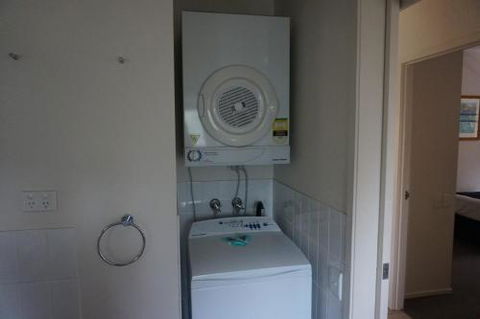 Baden 80 Rainbow Shores Air Conditioned Unit Top Floor Walk To Beach - Accommodation Cairns 2