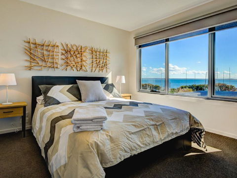 Bayside Views - Accommodation Cairns 1