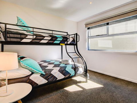 Bayside Views - Accommodation Cairns 3