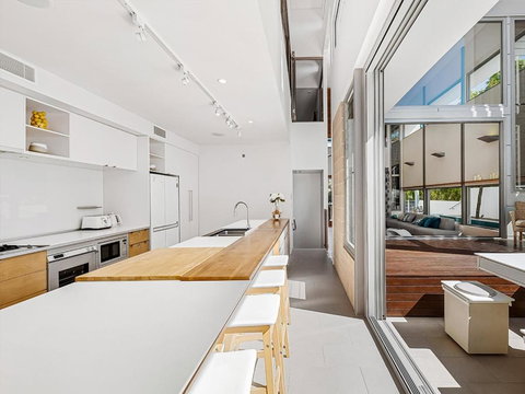 Ultimate Light & Space Noosa Heads - Accommodation Cairns 6