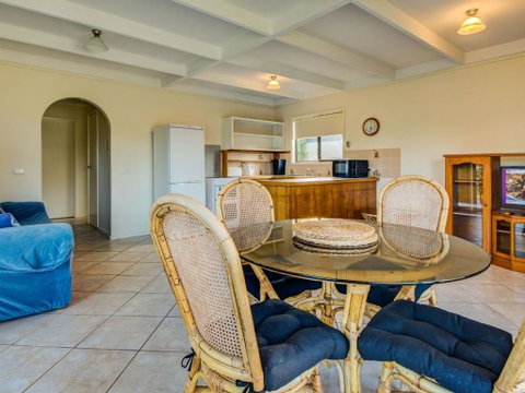 Cuttriss By The Beach - Accommodation Cairns 5