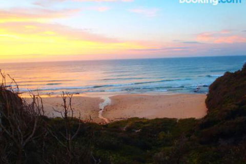 Bombora Self Contained Studio - Accommodation Cairns 0